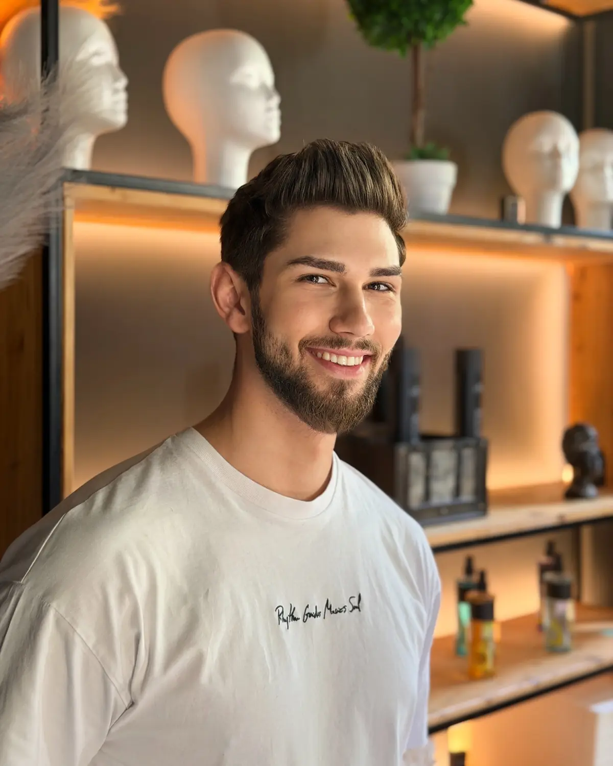 Tudor, frizer la FRANKIE STUDIO